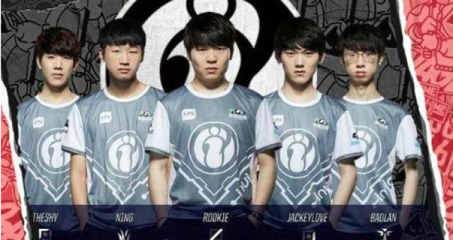 教练组将进 教练组将进