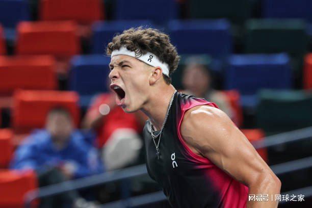 常服务于二 常服务于二