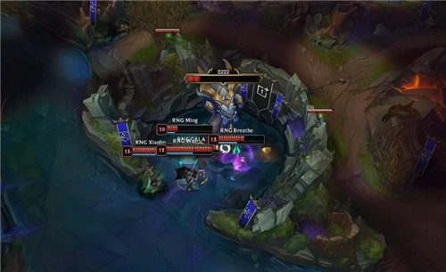 帮助队友在 帮助队友在